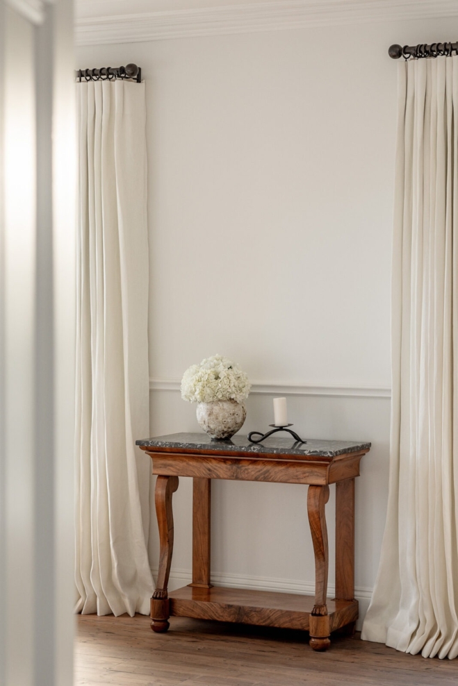 Covet Noir – No20 Surrey 1