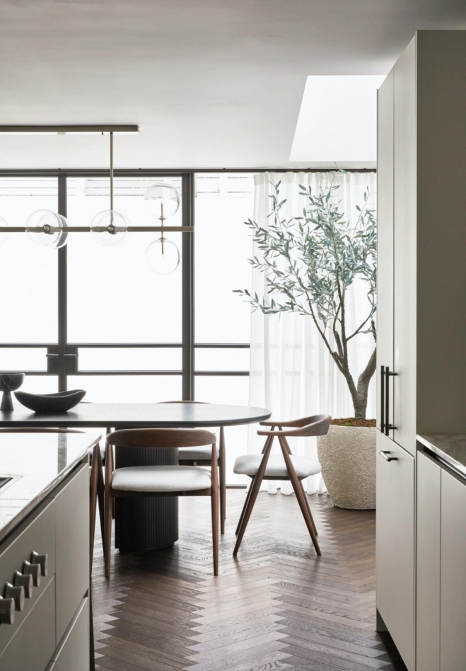 Covet Noir – No43 Notting Hill 4