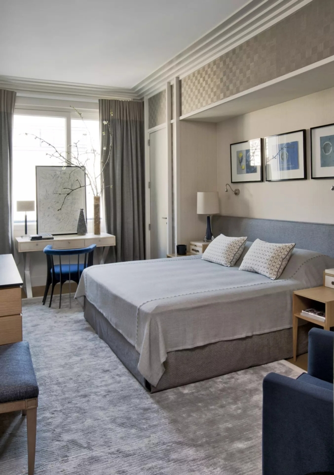 Jean-Louis Denoit – Avenue Montaigne 10