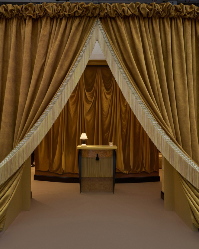 Tolu-Adẹ̀kọ́—VIP-Lounge-Decorex-Header