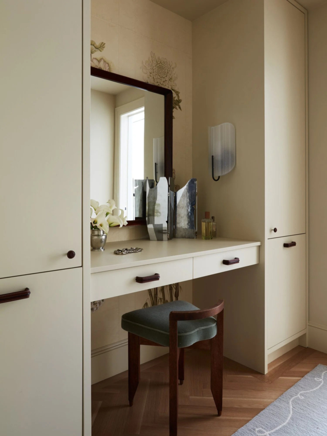 Augusta Hoffman – Strong Place_15